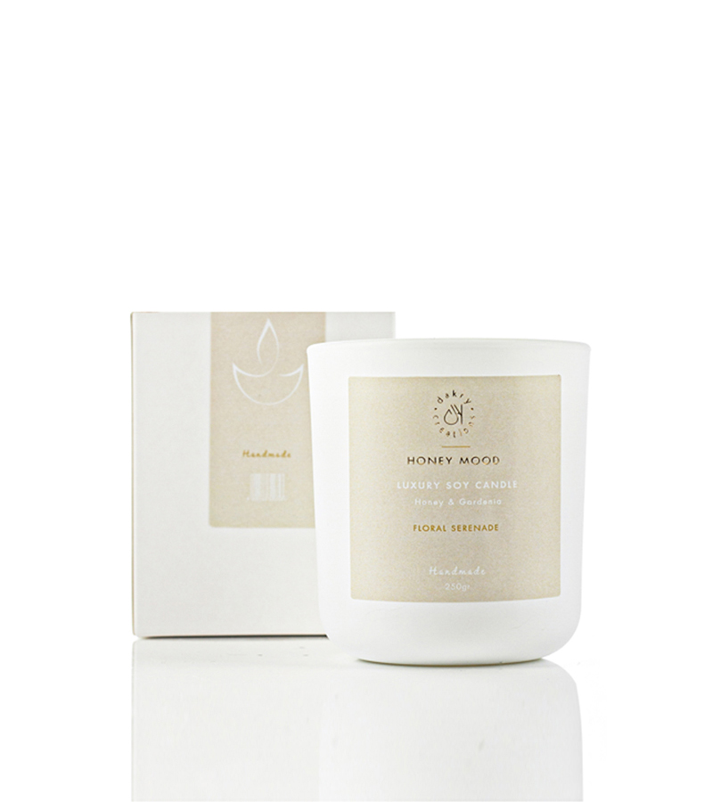 Dakry Honey & Gardenia soy candle