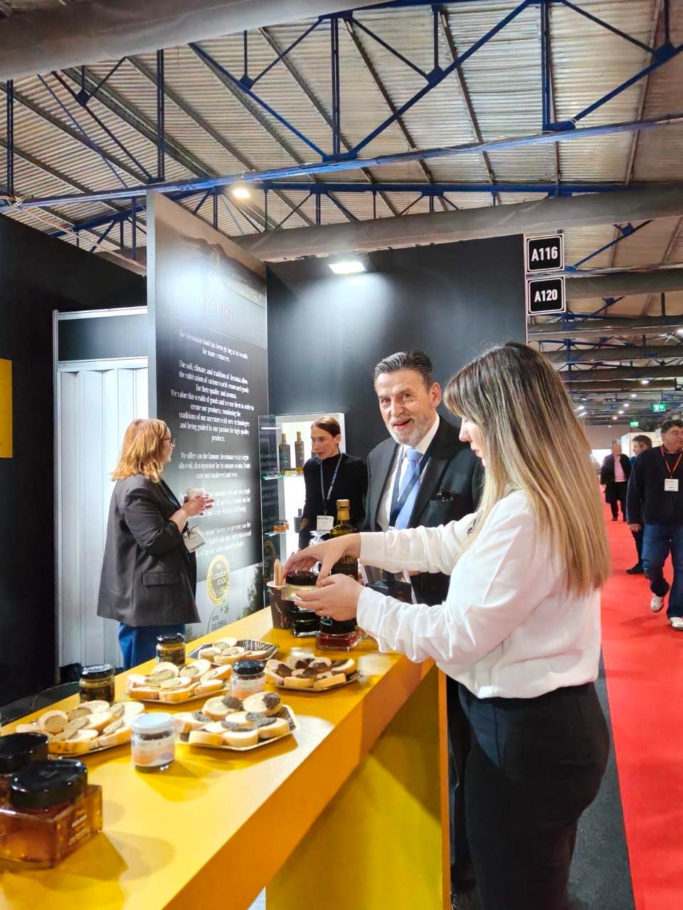DAKRY exhibition experience