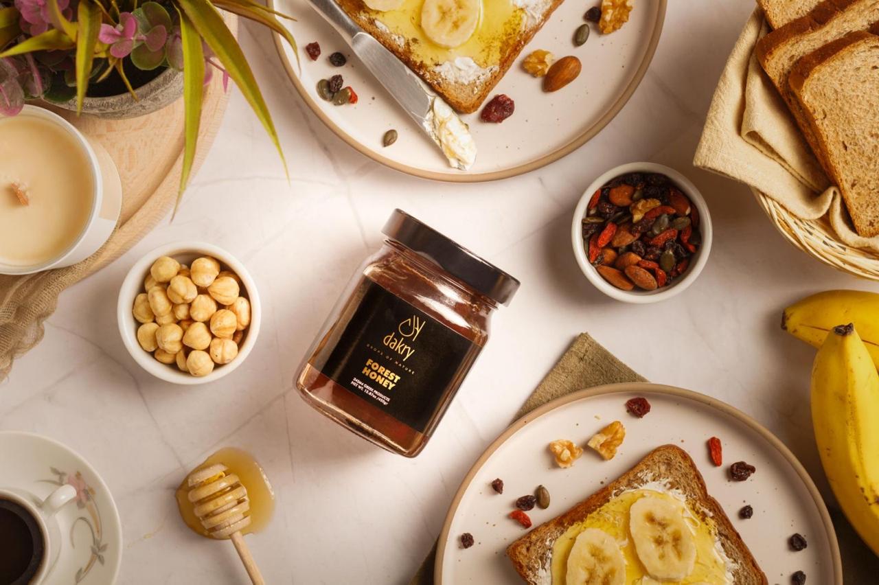 Greek forest honey gift by Dakry with rich Mediterranean character